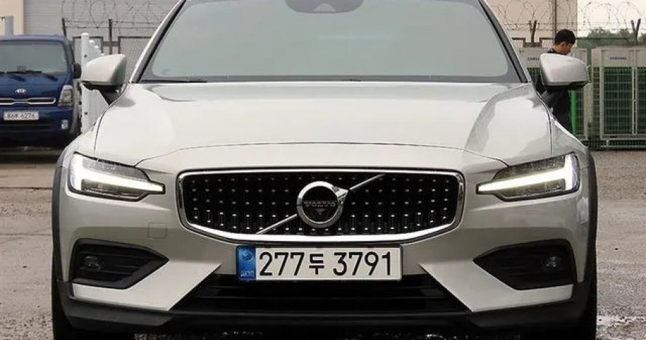 Volvo V60 