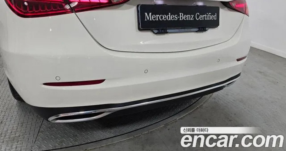 Mercedes-Benz C-Class 