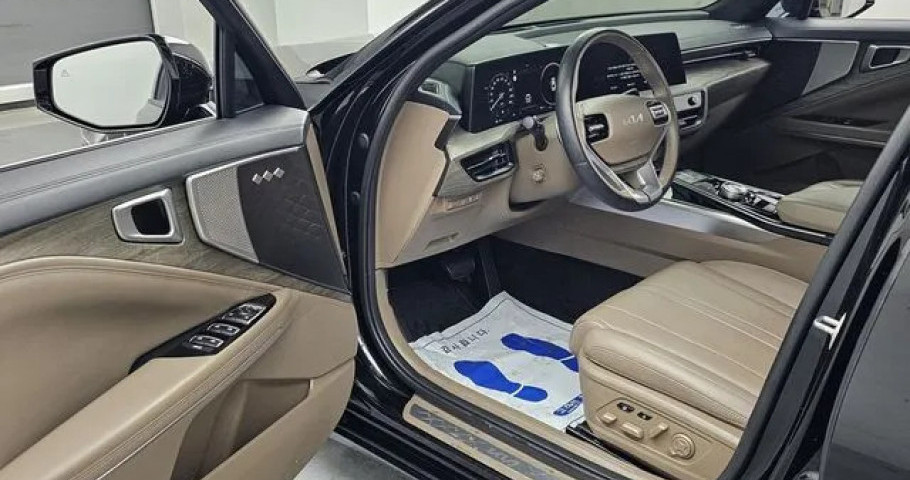 Kia K8 