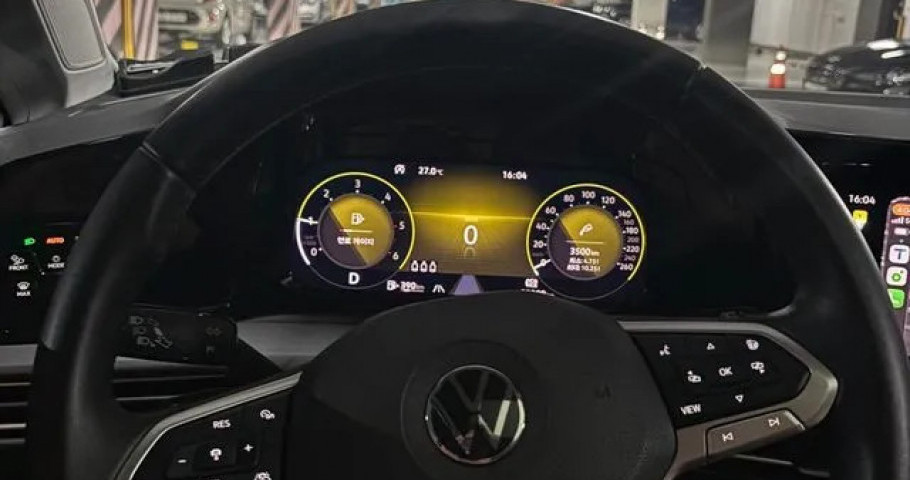 Volkswagen Golf 