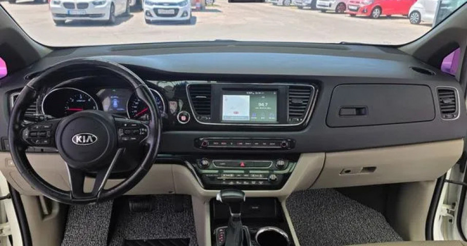 Kia Carnival 