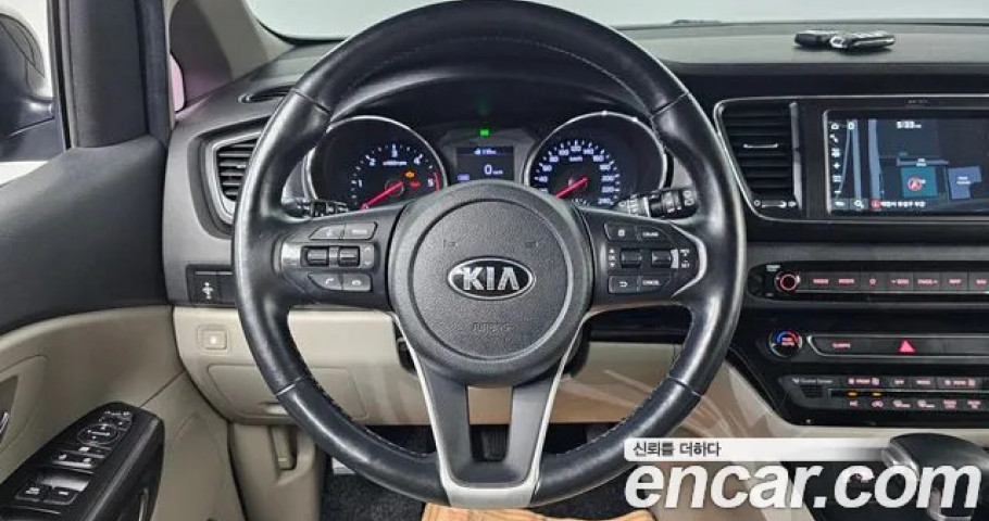 Kia Carnival 
