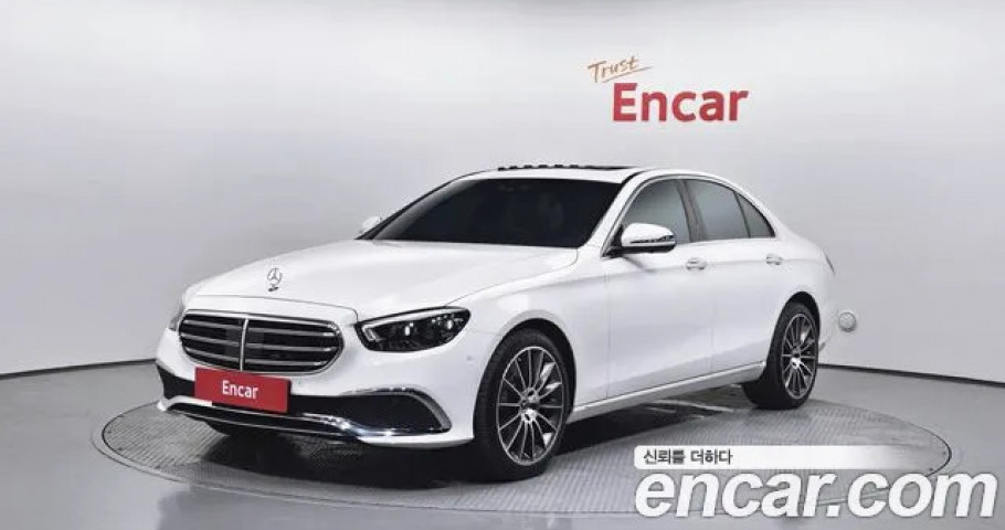 Mercedes-Benz E-Class 