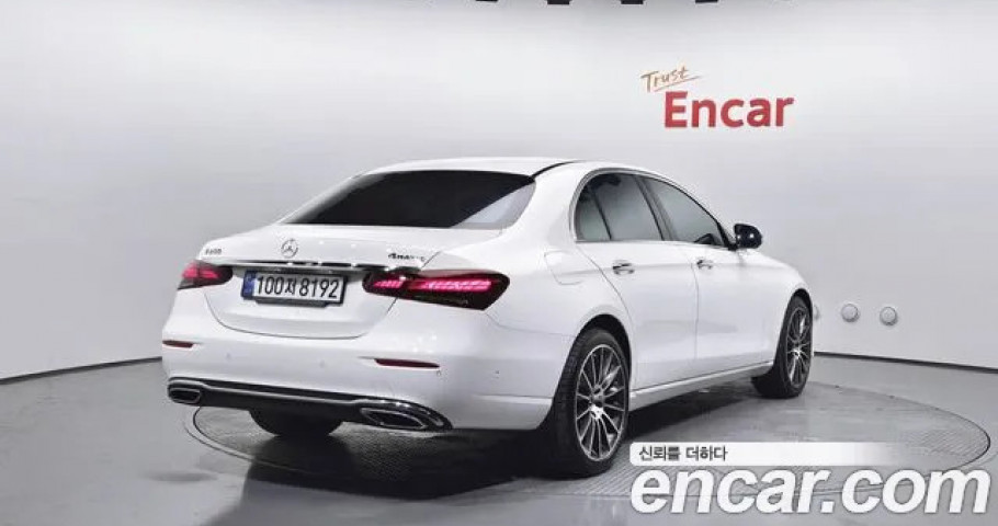Mercedes-Benz E-Class 