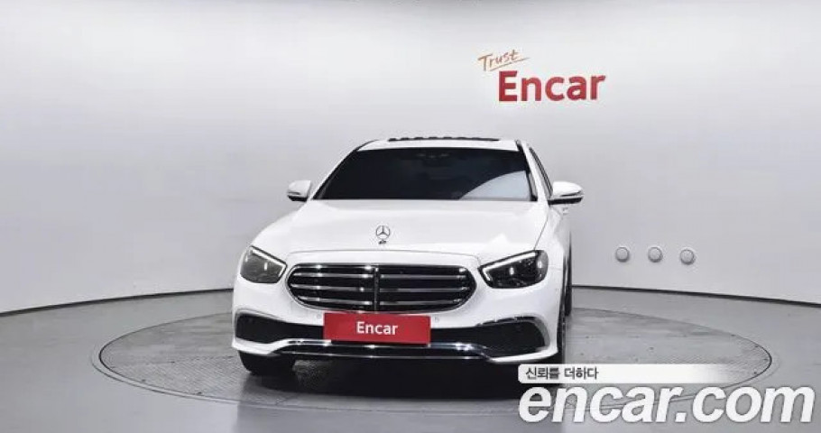 Mercedes-Benz E-Class 