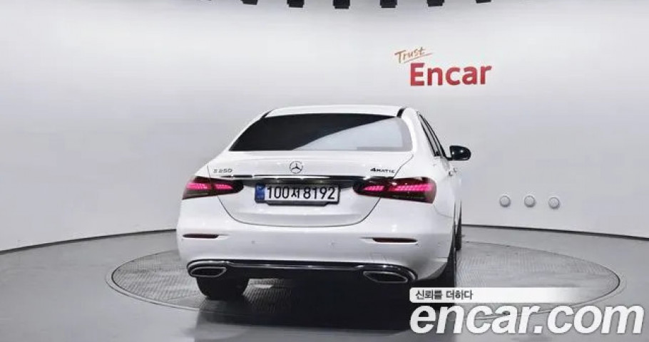Mercedes-Benz E-Class 