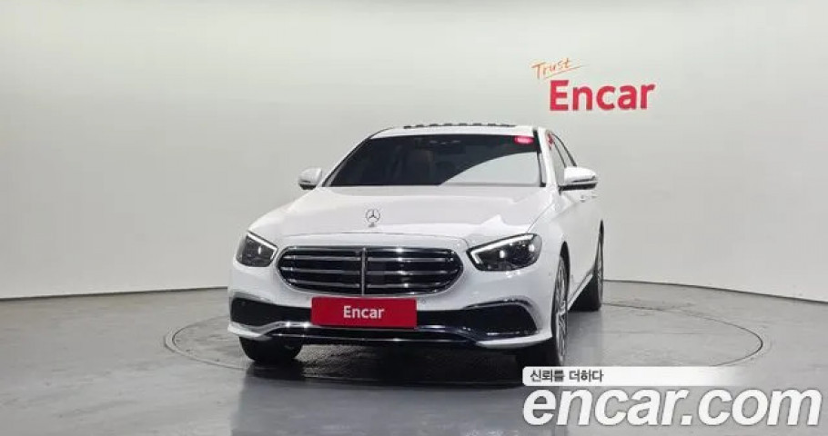 Mercedes-Benz E-Class 
