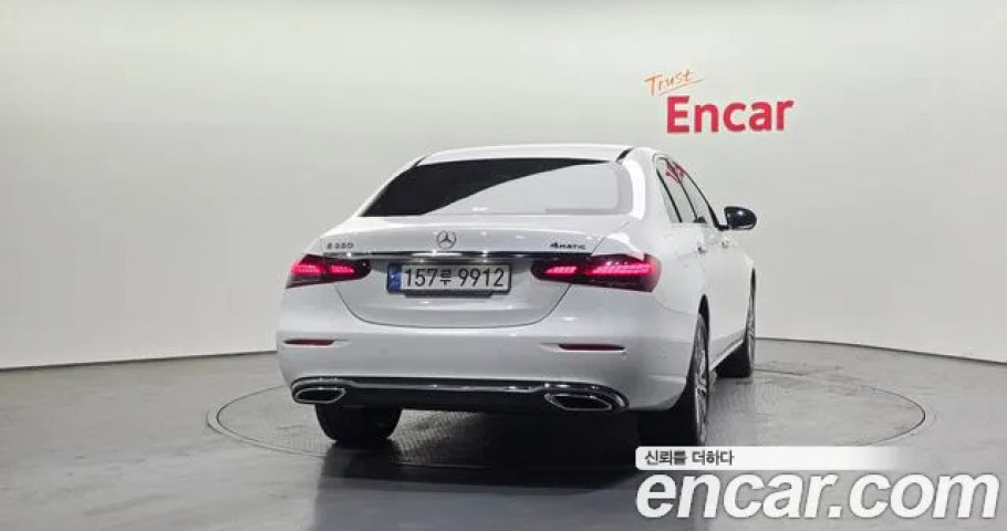 Mercedes-Benz E-Class 
