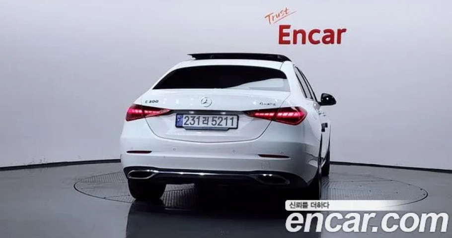 Mercedes-Benz C-Class 