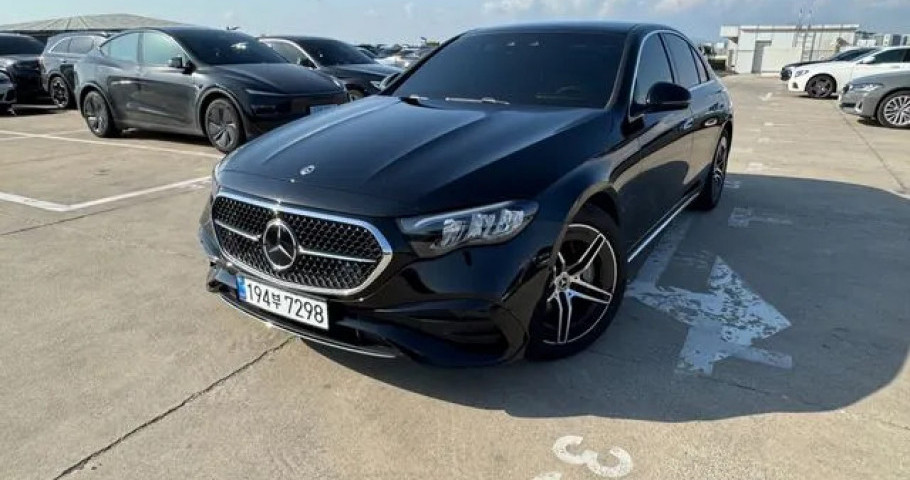 Mercedes-Benz E-Class 