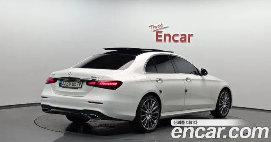 Mercedes-Benz E-Class 