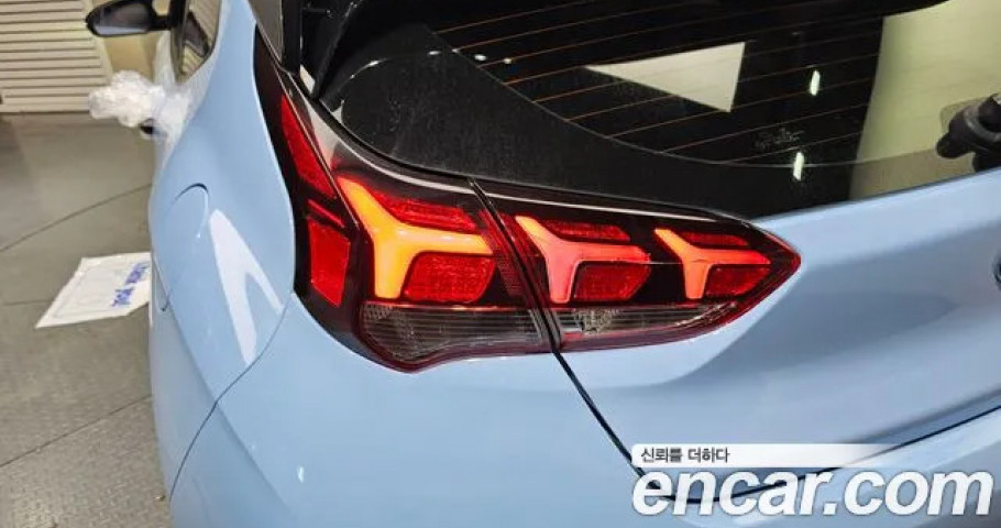 Hyundai Veloster 