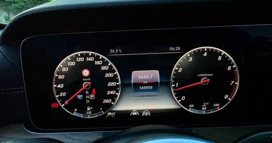 Mercedes-Benz E-Class 