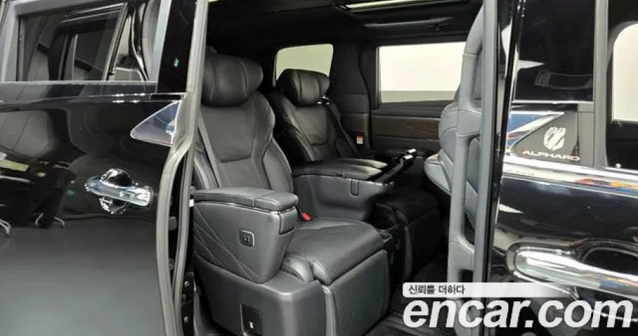 Toyota Alphard 