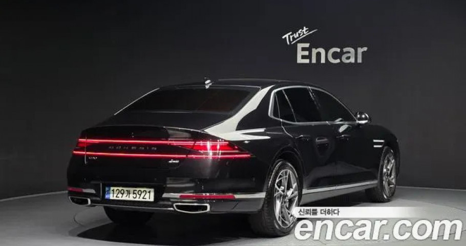 Genesis G90 