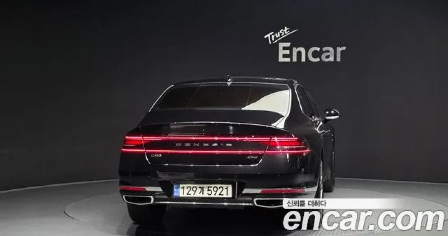Genesis G90 