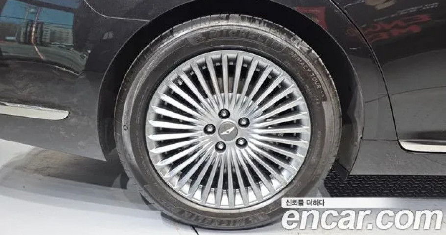 Genesis G90 