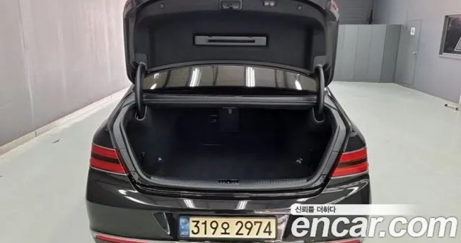 Genesis G90 