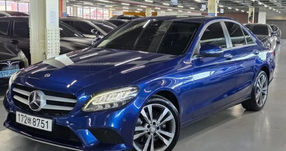 Mercedes-Benz C-Class 