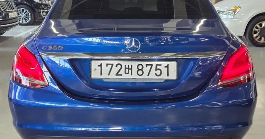Mercedes-Benz C-Class 