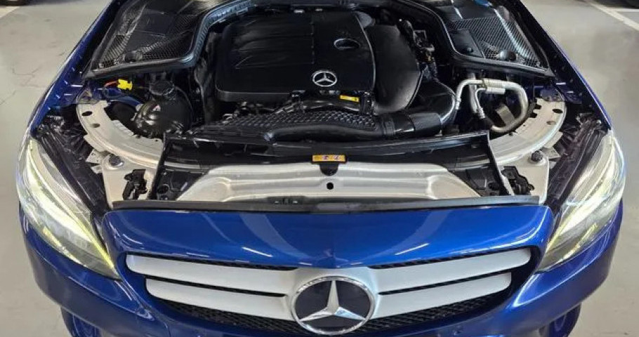 Mercedes-Benz C-Class 