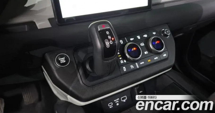 Land Rover Defender 
