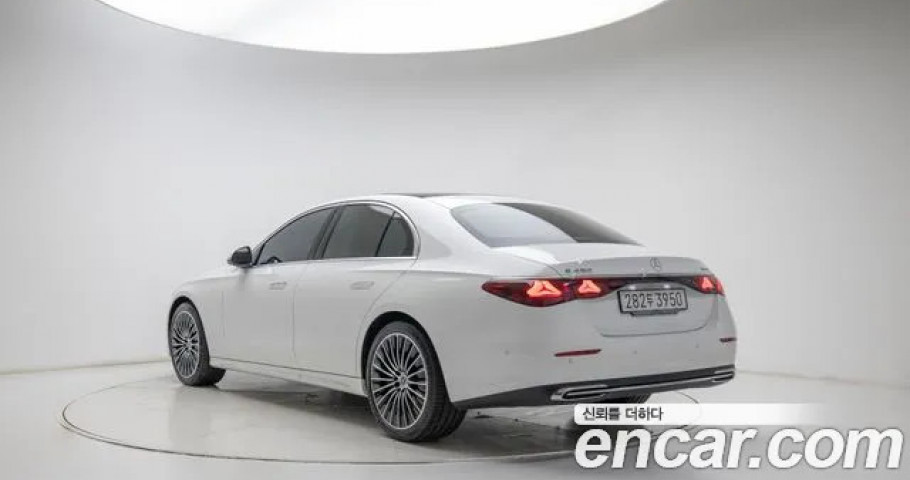 Mercedes-Benz E-Class 