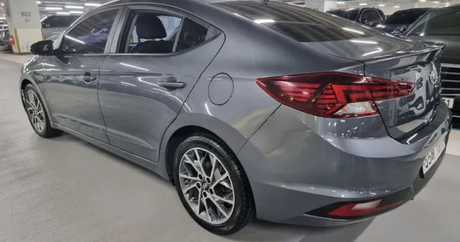 Hyundai Avante (Elantra) 