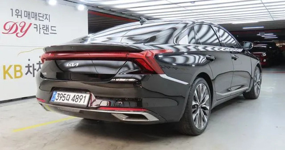 Kia K8 