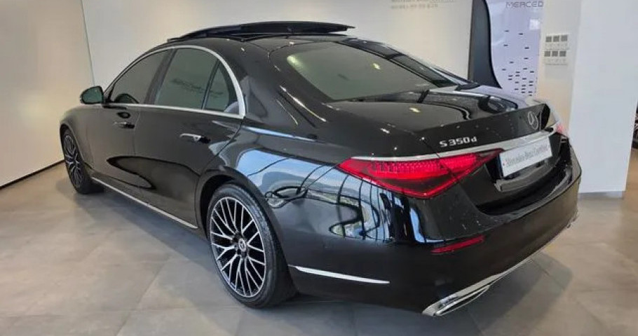 Mercedes-Benz S-Class 