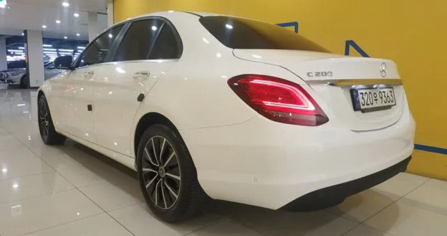 Mercedes-Benz C-Class 