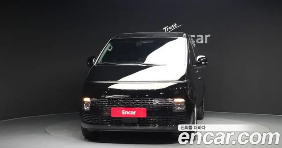 Hyundai Staria 