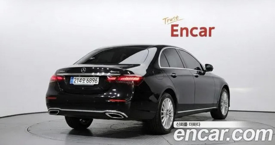Mercedes-Benz E-Class 