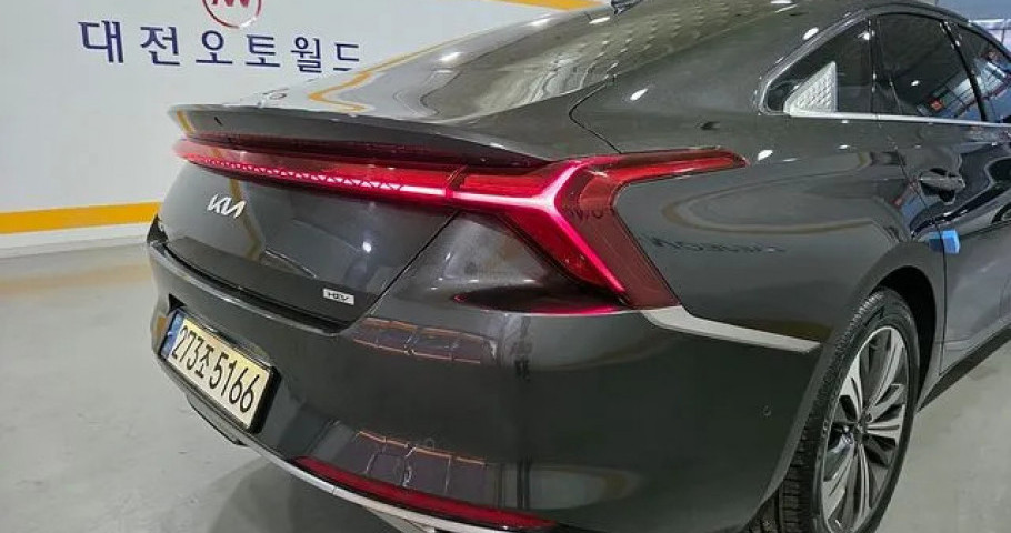 Kia K8 