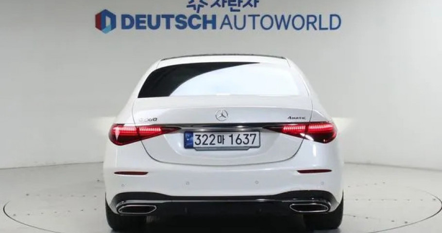 Mercedes-Benz S-Class 