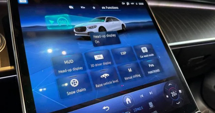Mercedes-Benz S-Class 