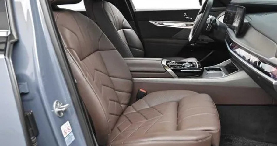 Bmw 7-Series 