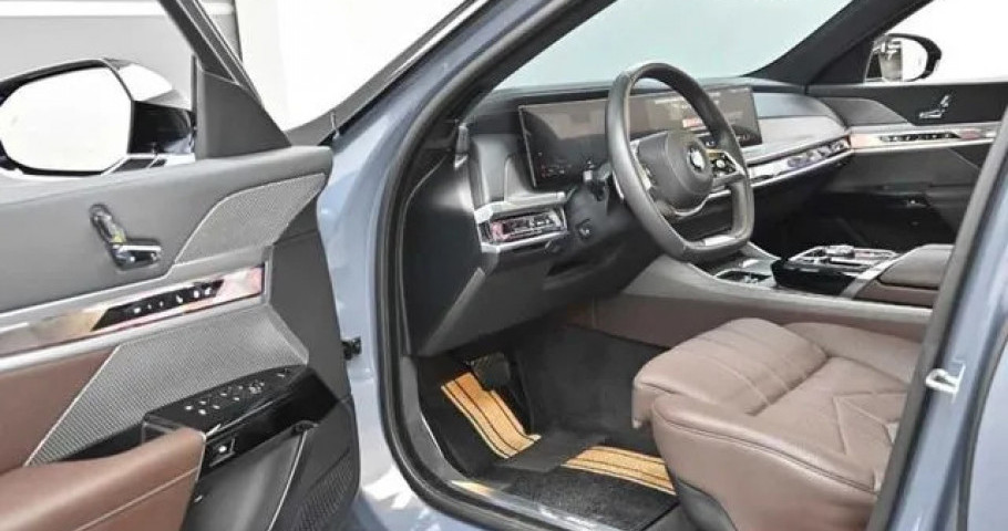Bmw 7-Series 