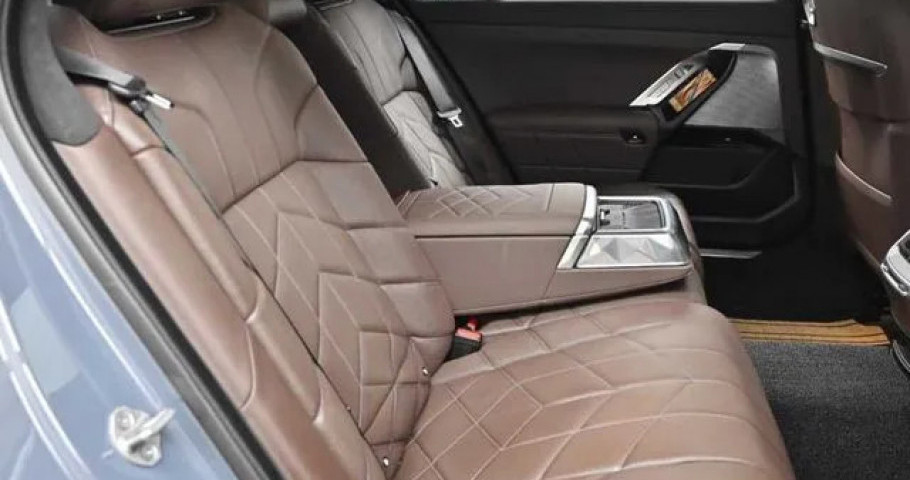 Bmw 7-Series 