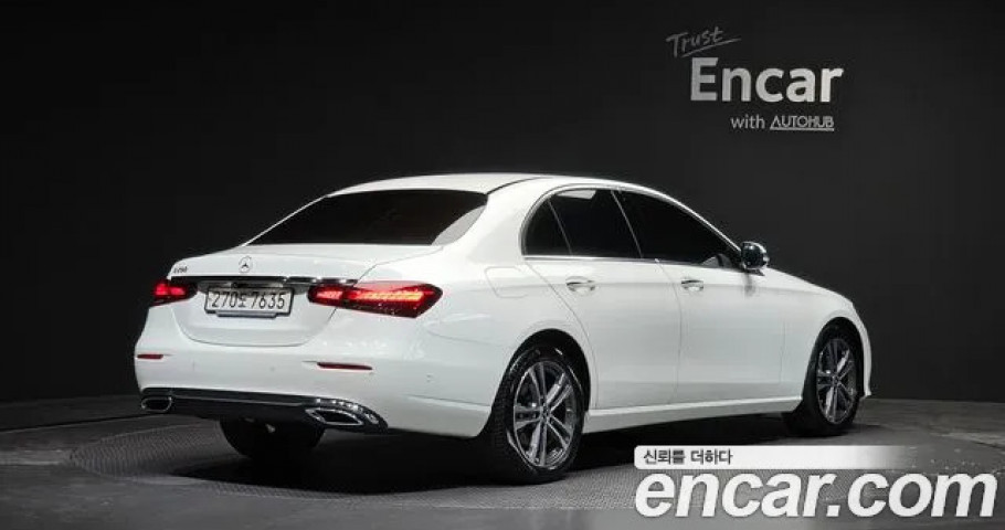 Mercedes-Benz E-Class 