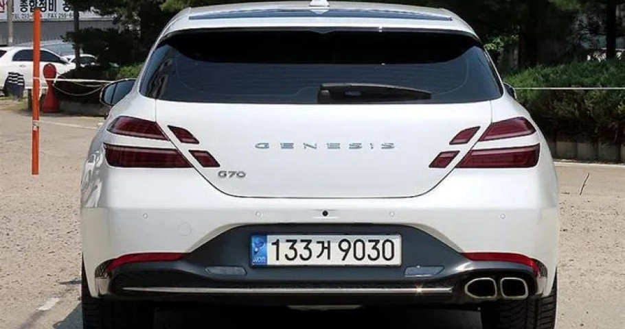 Genesis G70 