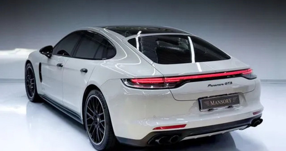 Porsche Panamera 