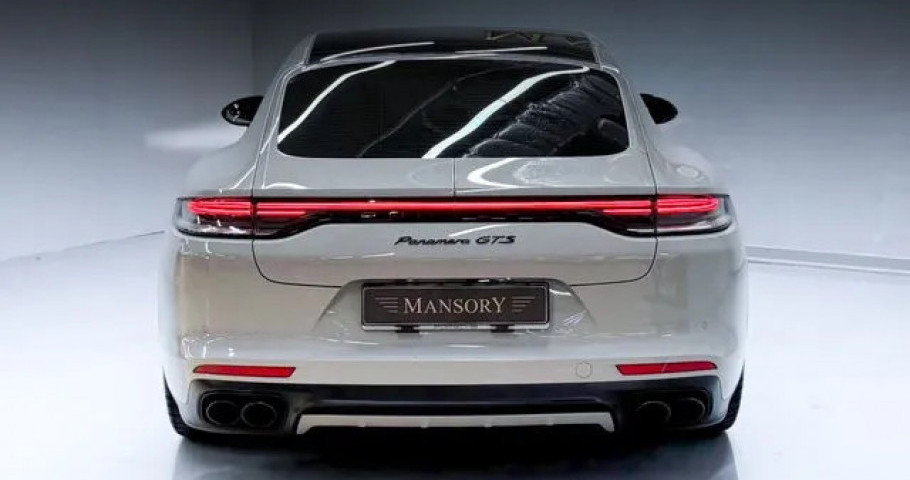 Porsche Panamera 