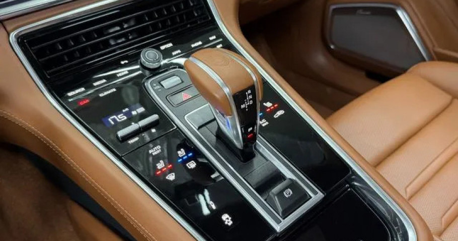 Porsche Panamera 