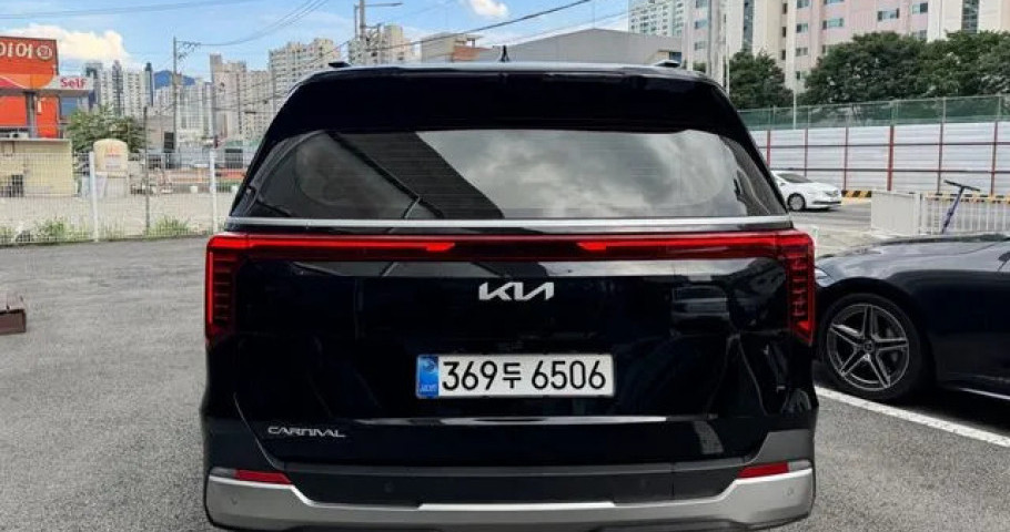 Kia Carnival 