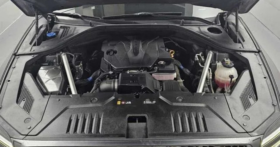 Genesis Gv70 