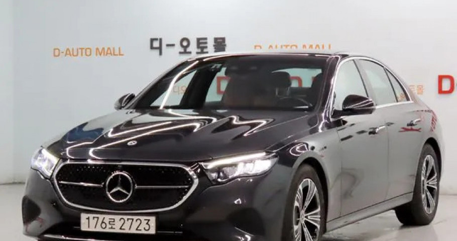 Mercedes-Benz E-Class 