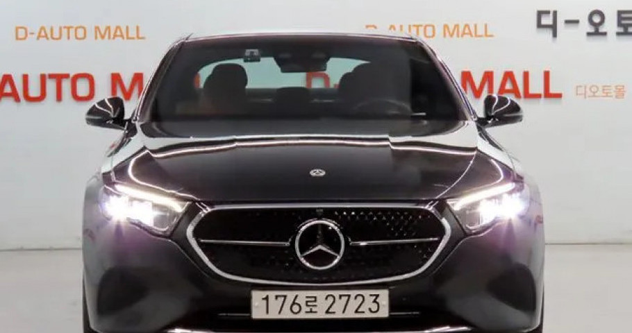 Mercedes-Benz E-Class 