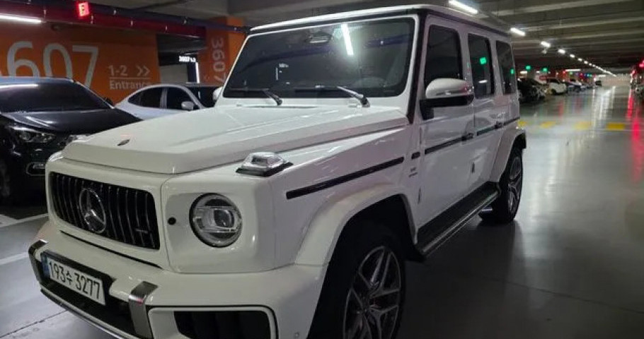 Mercedes-Benz G-Class 