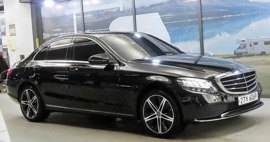 Mercedes-Benz C-Class 